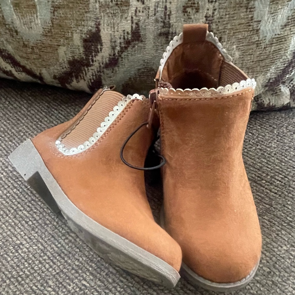 NWT Girl’s Fall Creek Faux Suede Fashion Boots Size 6